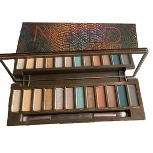 Urban Decay Wild West 12 shadow palette new in box